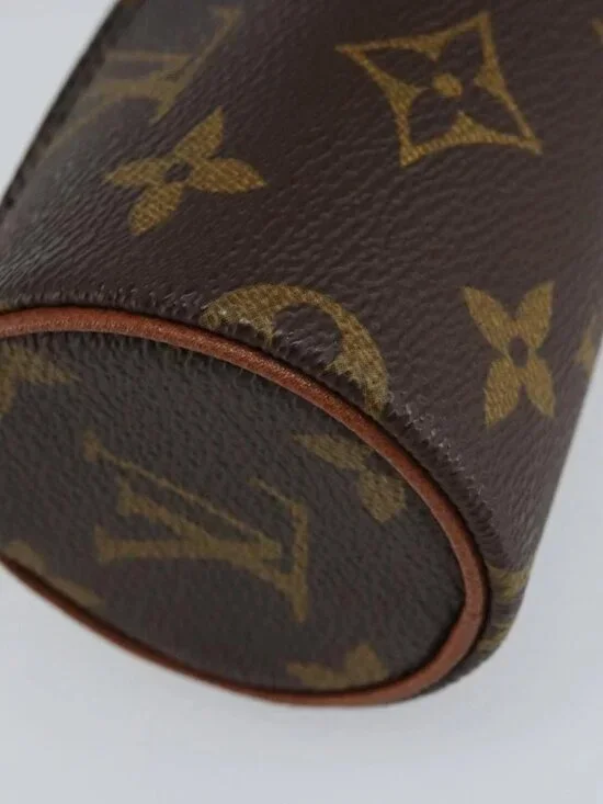 LOUIS VUITTON Monogram Papillon Pouch LV Auth LNZ580 - Picture 5 of 16